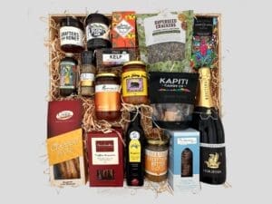 Wellington Region Gift Box With Champagne Sparkling Wine