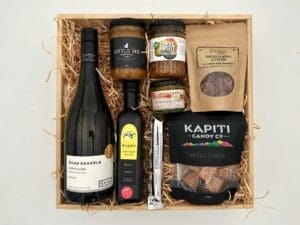 Kapiti Goodies Gift Box Large With Pinot Gris White Wine